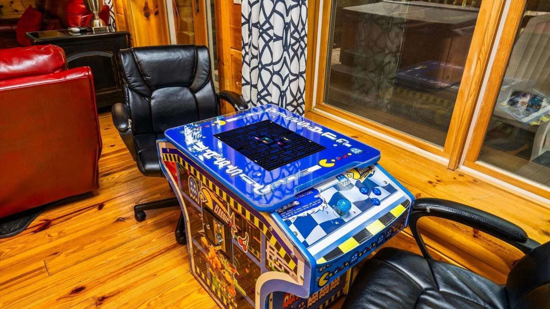 Spacious 5br Sleeps 10 Gameroom Hot Tub Free Attraction Tickets * Pigeon Forge