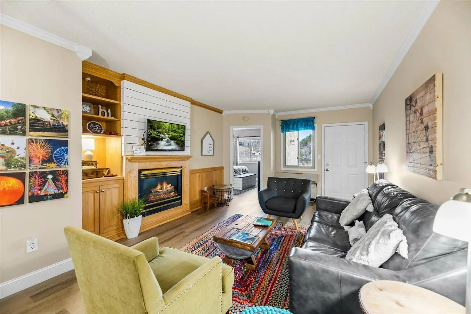 2br Modern Riverfront On Pkwy!
