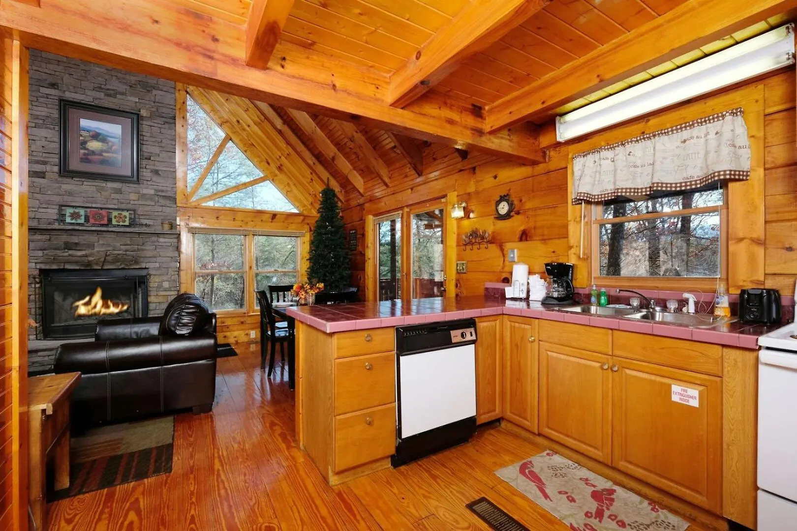 Cozy 2br Just 10 Min To Pkwy! Pigeon Forge