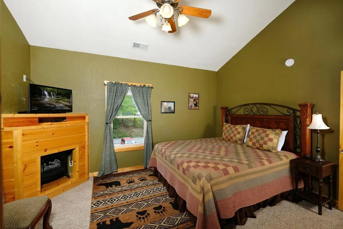 Cozy 2br Just 5 Min To Dollywood Hot Tub Free Attraction Tickets