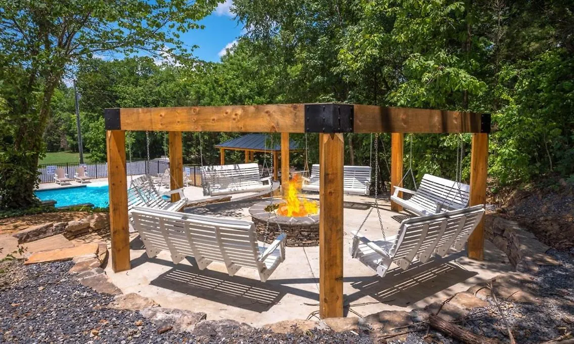 7br Sleeps 34 Outdoor Pool Fire Pit Secluded Free Attraction Tickets Ferienhaus Pigeon Forge