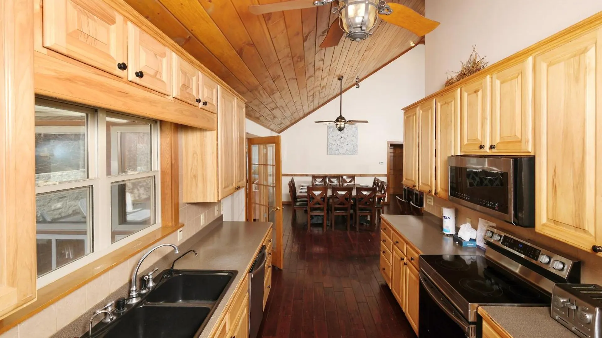 Ferienhaus 7br Sleeps 34 Outdoor Pool Fire Pit Secluded Free Attraction Tickets