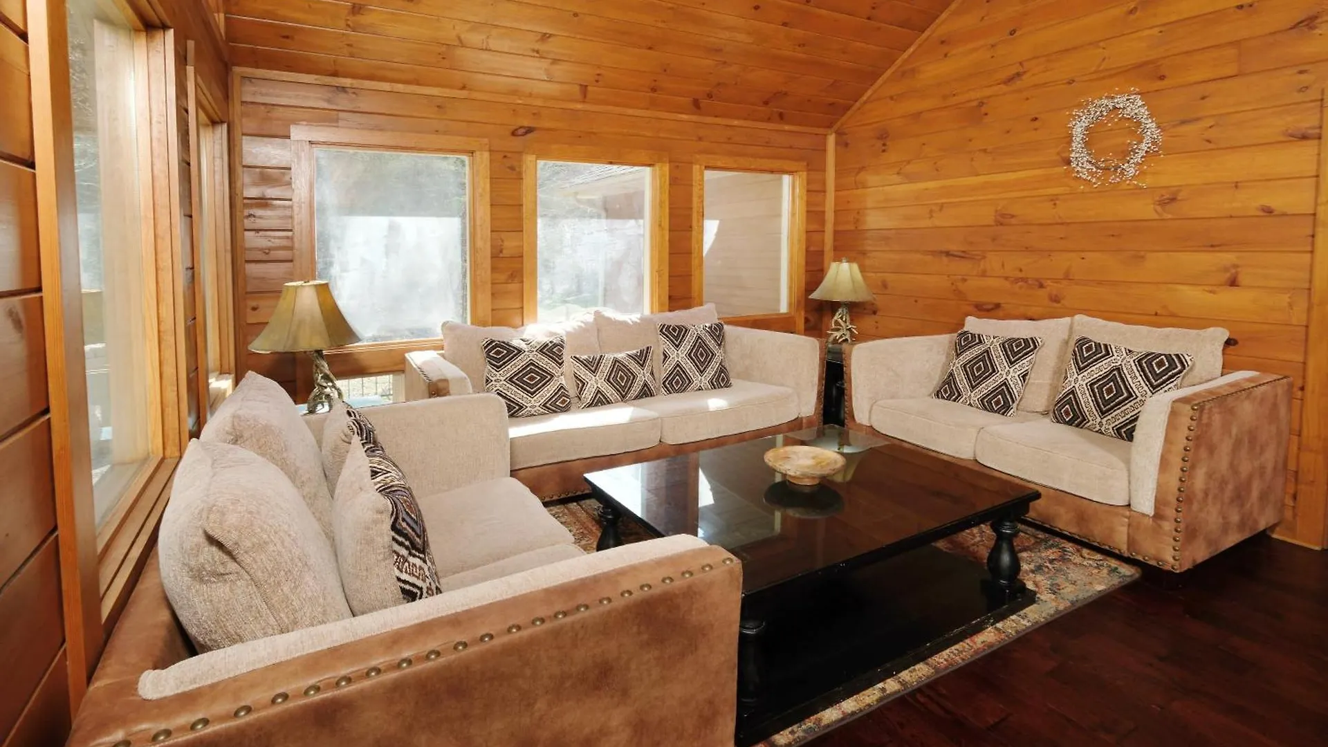 7br Sleeps 34 Outdoor Pool Fire Pit Secluded Free Attraction Tickets Ferienhaus *