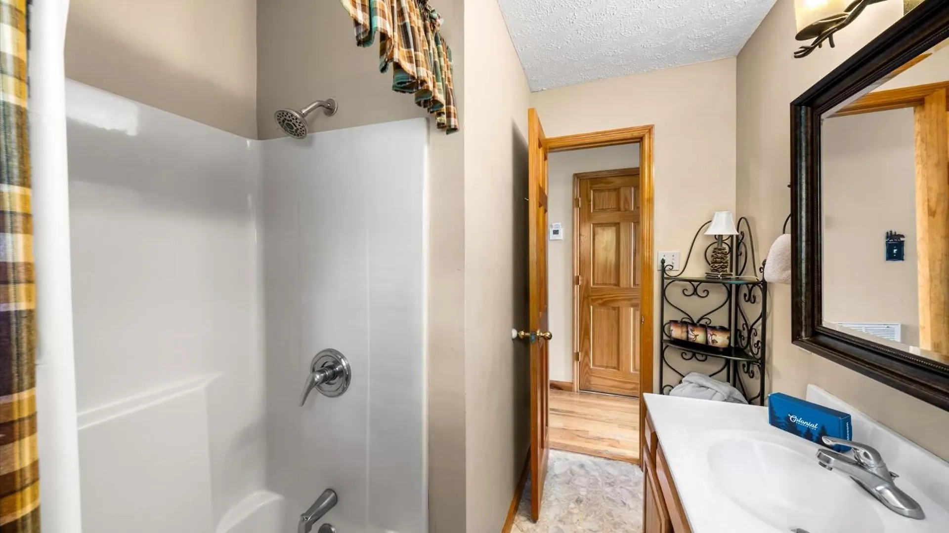Views! Views! Views! Hot Tub Gameroom 3br Free Attraction Tickets Pigeon Forge