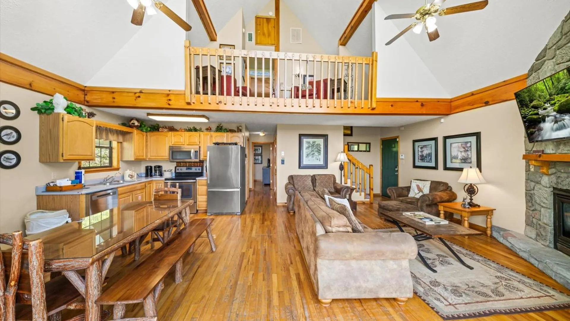 Holiday home Views! Views! Views! Hot Tub Gameroom 3br Free Attraction Tickets *