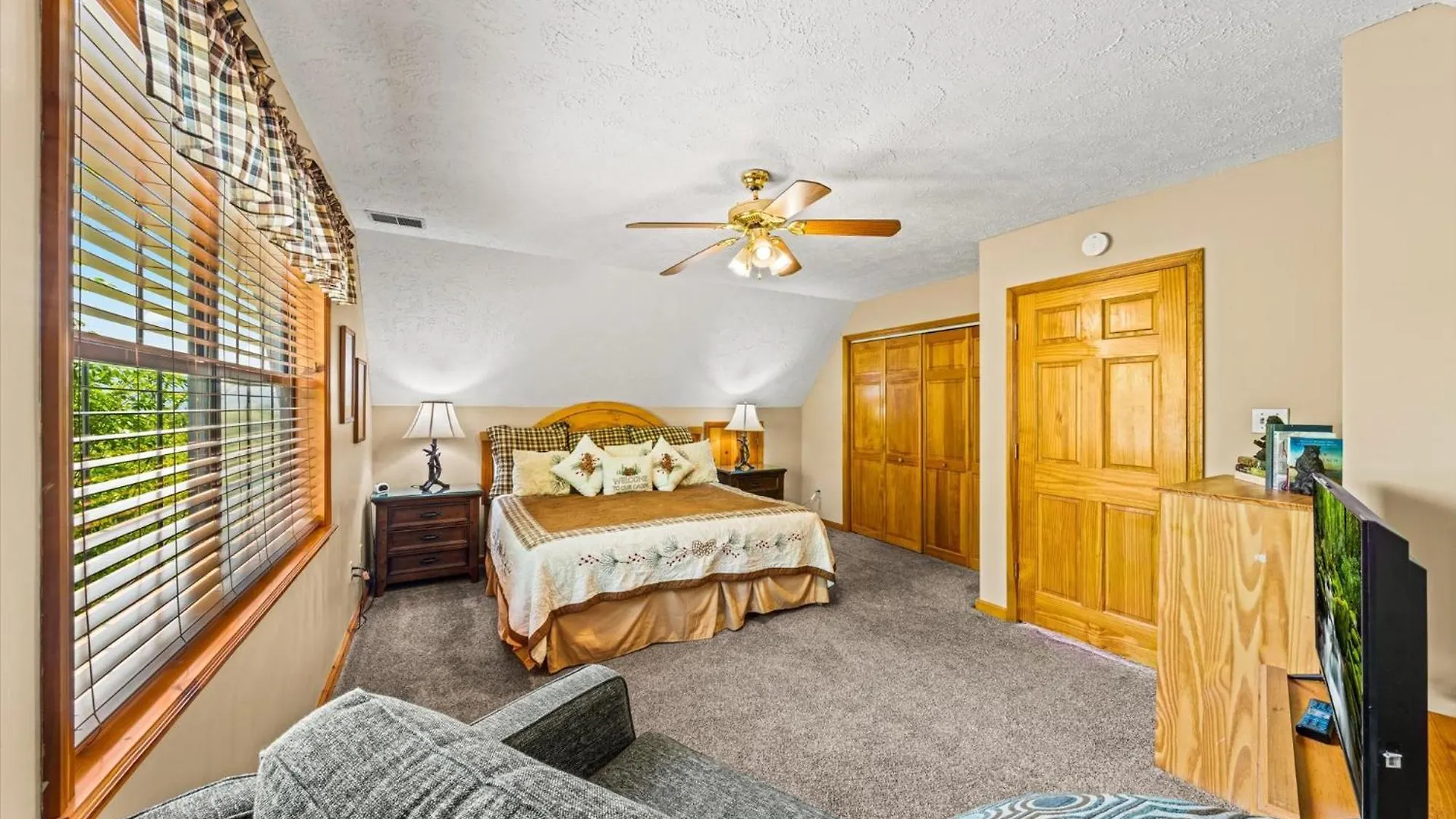 Views! Views! Views! Hot Tub Gameroom 3br Free Attraction Tickets *