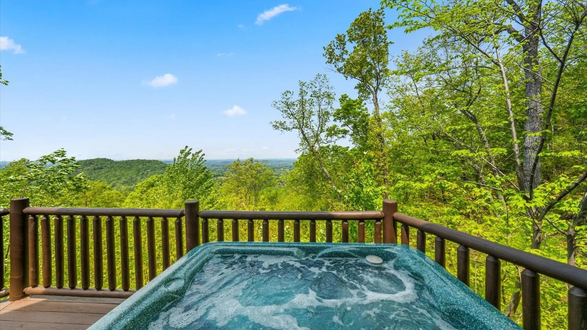 Views! Views! Views! Hot Tub Gameroom 3br Free Attraction Tickets Holiday home