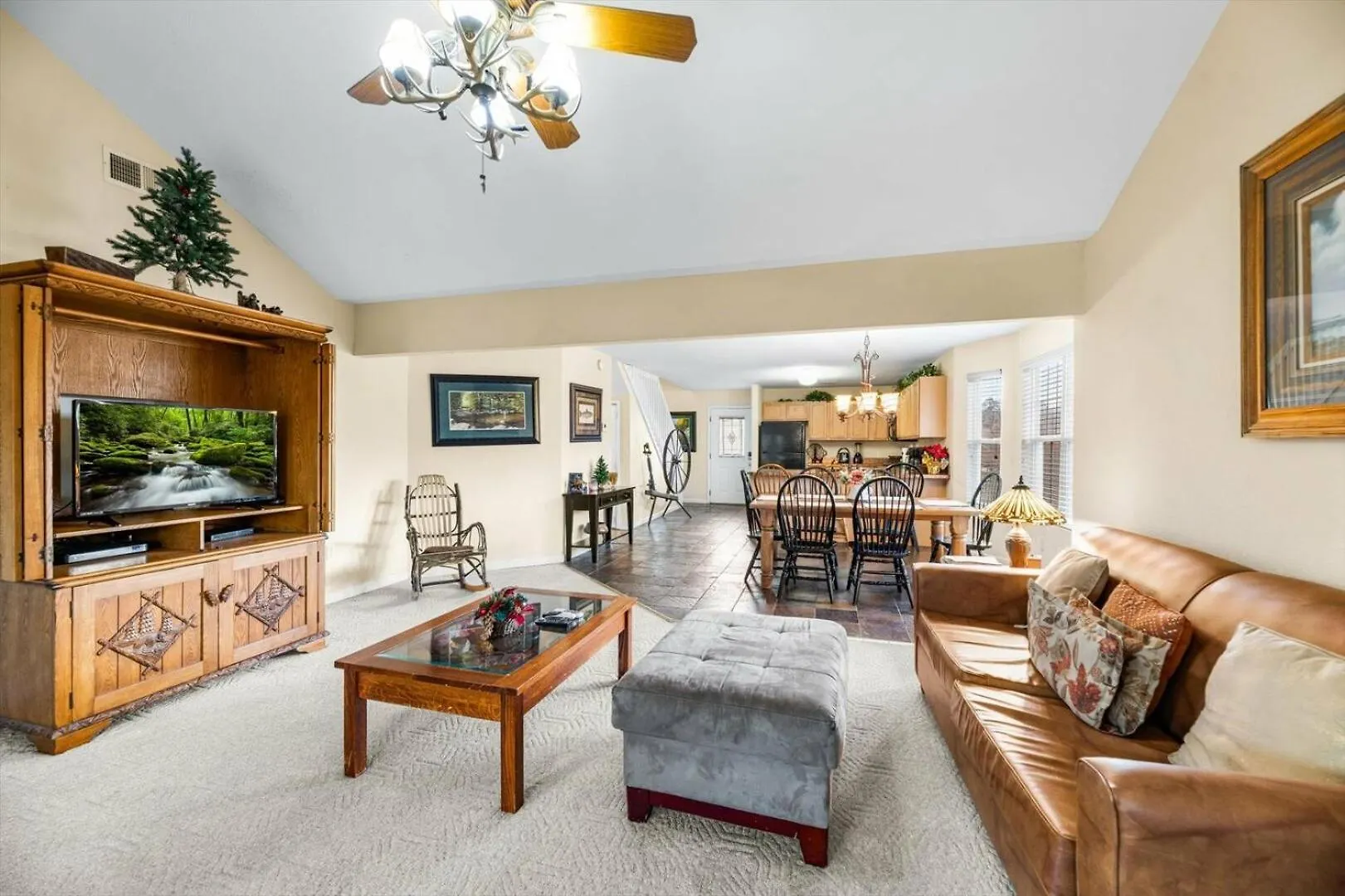 Cozy And Spacious 3br Pool Table Hot Tub Free Attraction Tickets 別荘 *