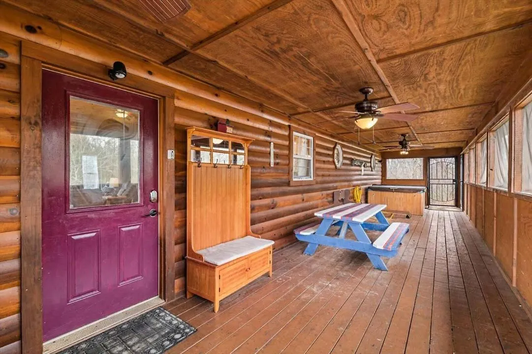 Secluded And Spacious 2br Hot Tub Pool Table Free Attraction Tickets Holiday home Pigeon Forge