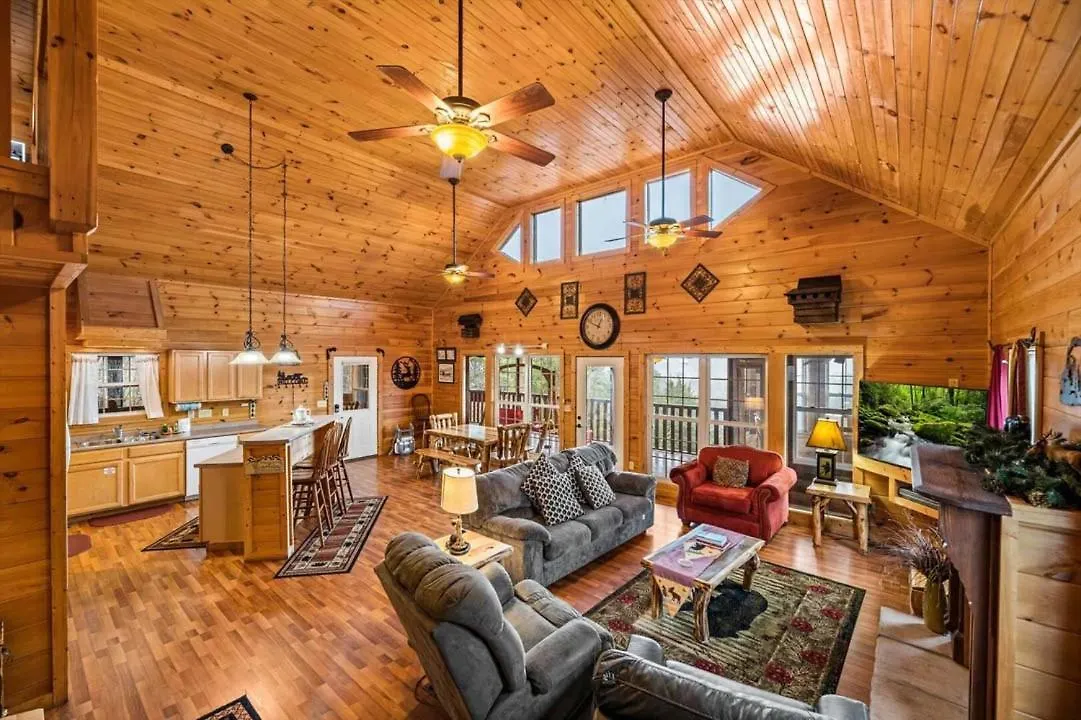 Secluded And Spacious 2br Hot Tub Pool Table Free Attraction Tickets * Pigeon Forge