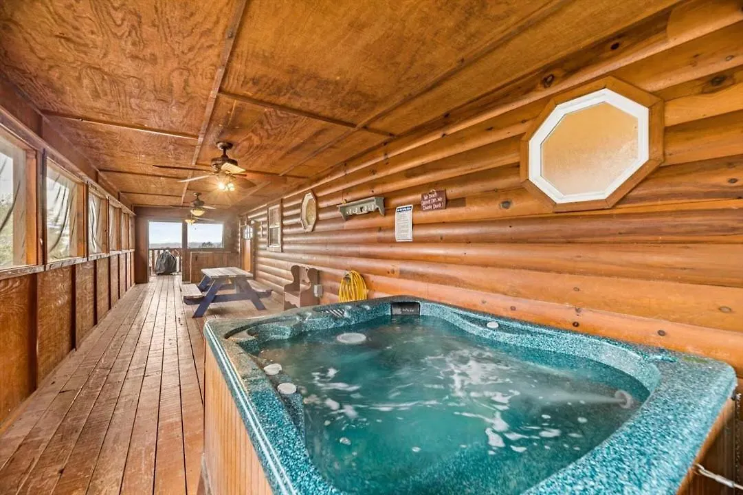 Secluded And Spacious 2br Hot Tub Pool Table Free Attraction Tickets