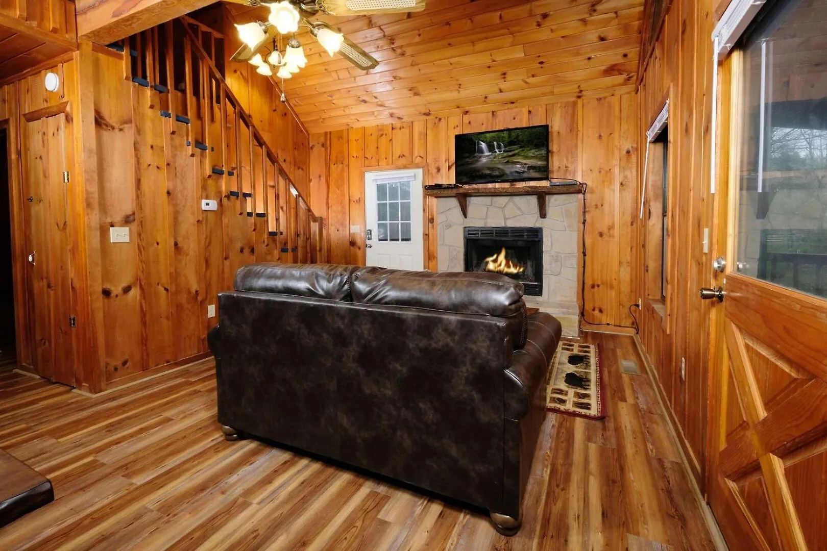 Romantic 1br Hot Tub Free Attraction Tickets Holiday home