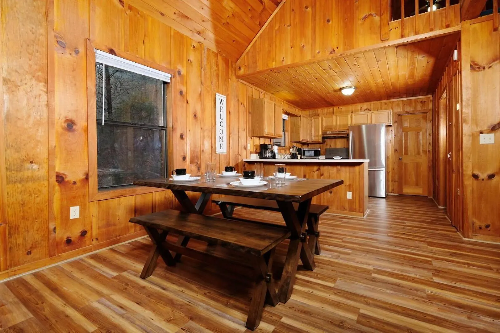 Romantic 1br Hot Tub Free Attraction Tickets Holiday home Pigeon Forge