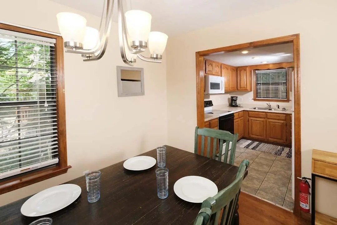 بيت للعطل Pet Friendly 2br Just 10 Min To Pkwy! Free Attraction Tickets بيدجن فورج