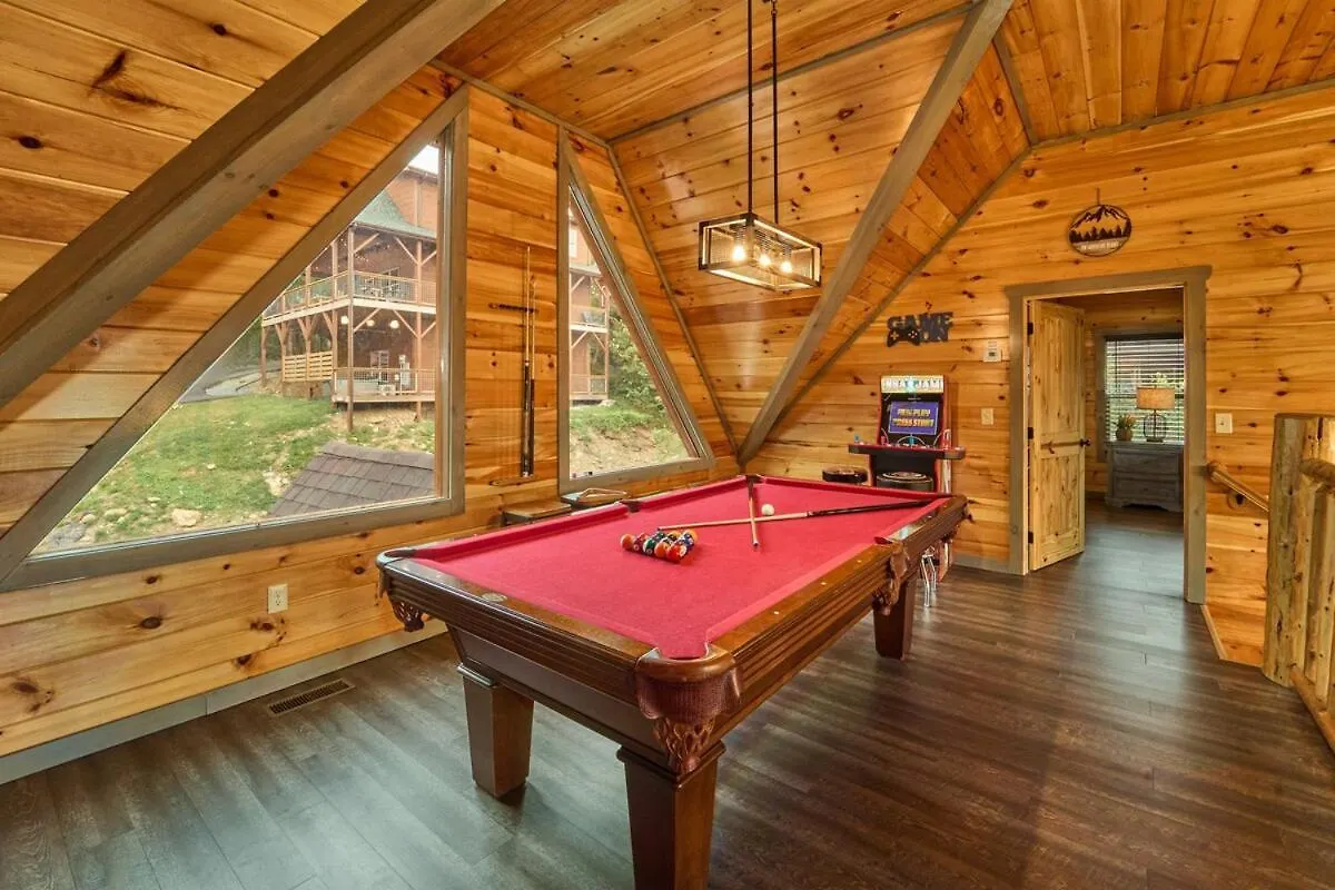 In & Out Pool, Near Dollywood, Game Room, Luxury
