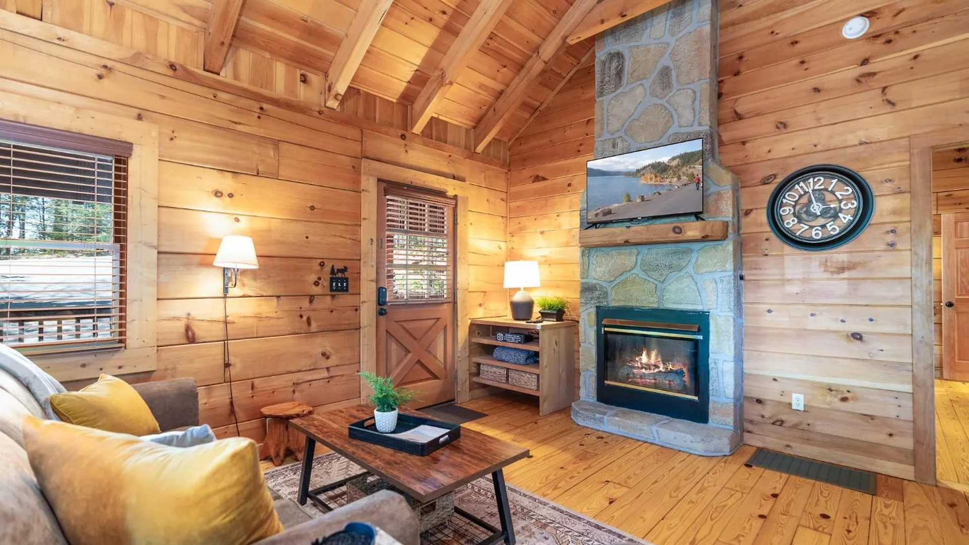 1 Mile To Dollywood 7 Miles To Gburg Hottub Rustic * Pigeon Forge
