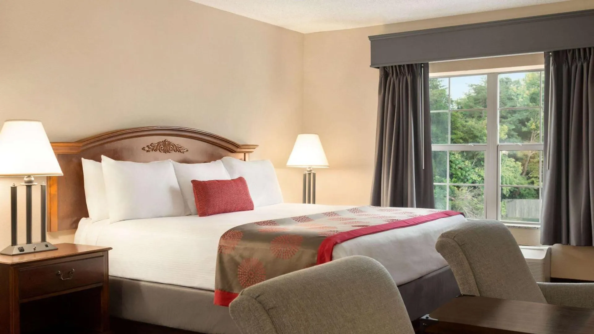 Hotel Ramada By Wyndham North 3*