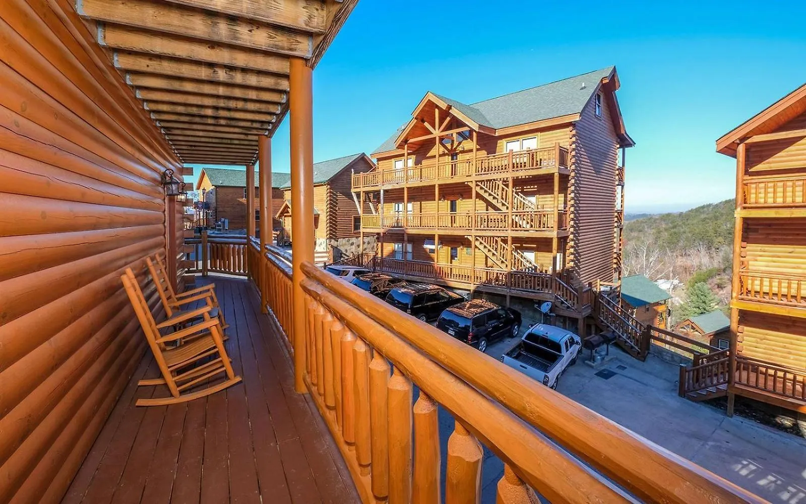 Splash N Mountain Lookout *