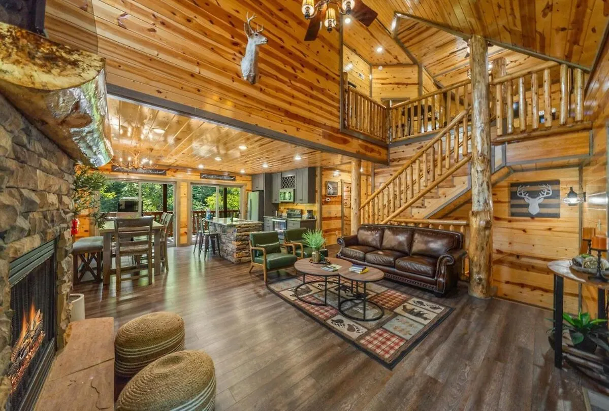 Indoor Pool, Near Dollywood, Theater, Luxury Holiday home Pigeon Forge