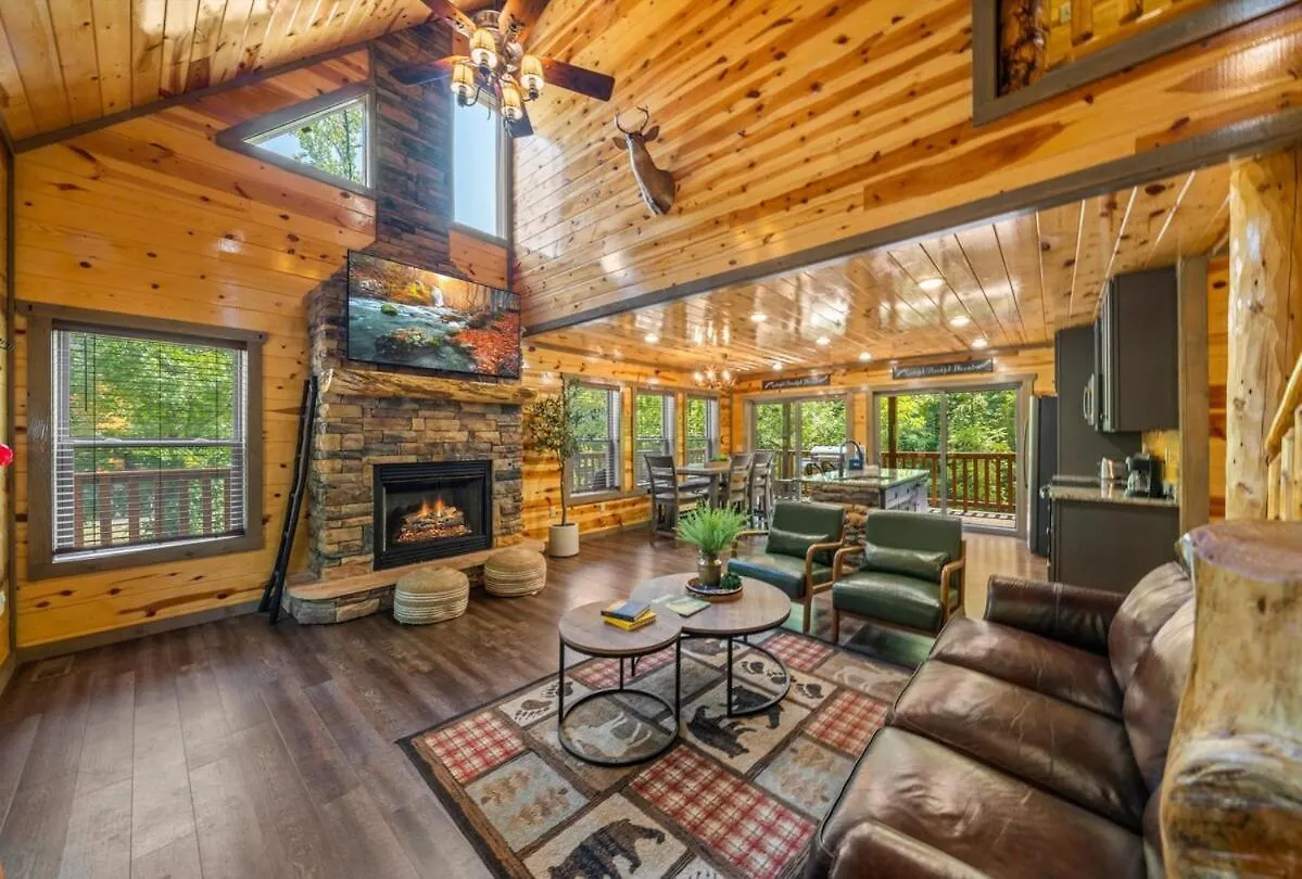 Indoor Pool, Near Dollywood, Theater, Luxury Holiday home