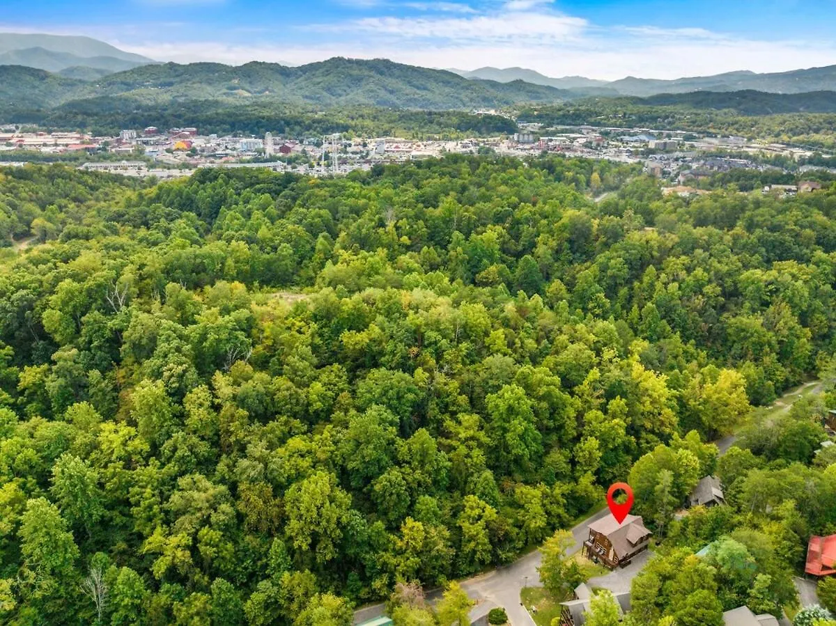 Indoor Pool, Near Dollywood, Theater, Luxury Holiday home *