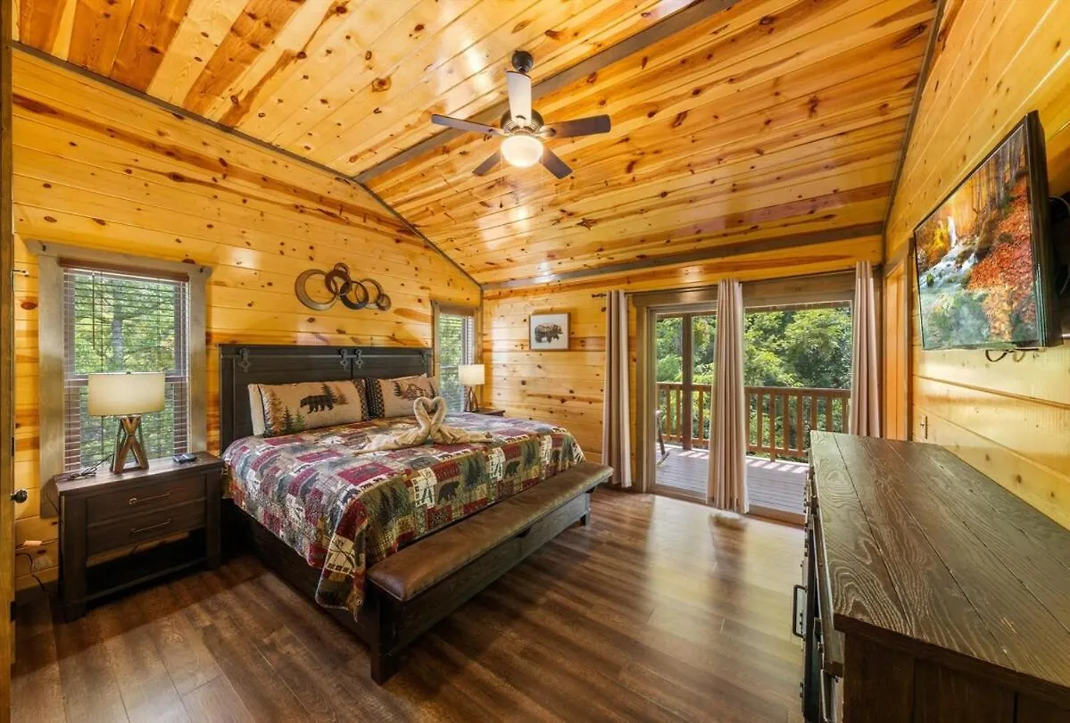 Holiday home Indoor Pool, Near Dollywood, Theater, Luxury Pigeon Forge