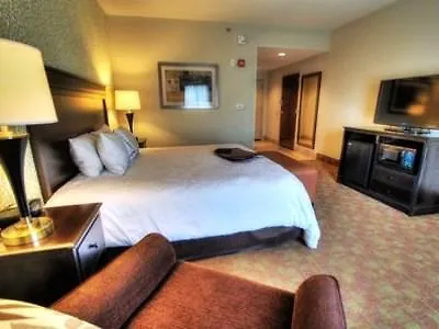 Hampton 3*