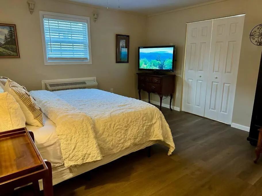La Casita- King Suite, 3 Minutes To Parkway