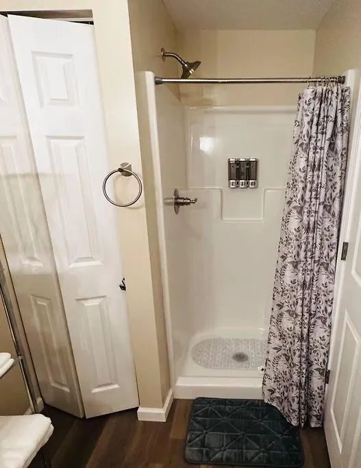 La Casita- King Suite, 3 Minutes To Parkway