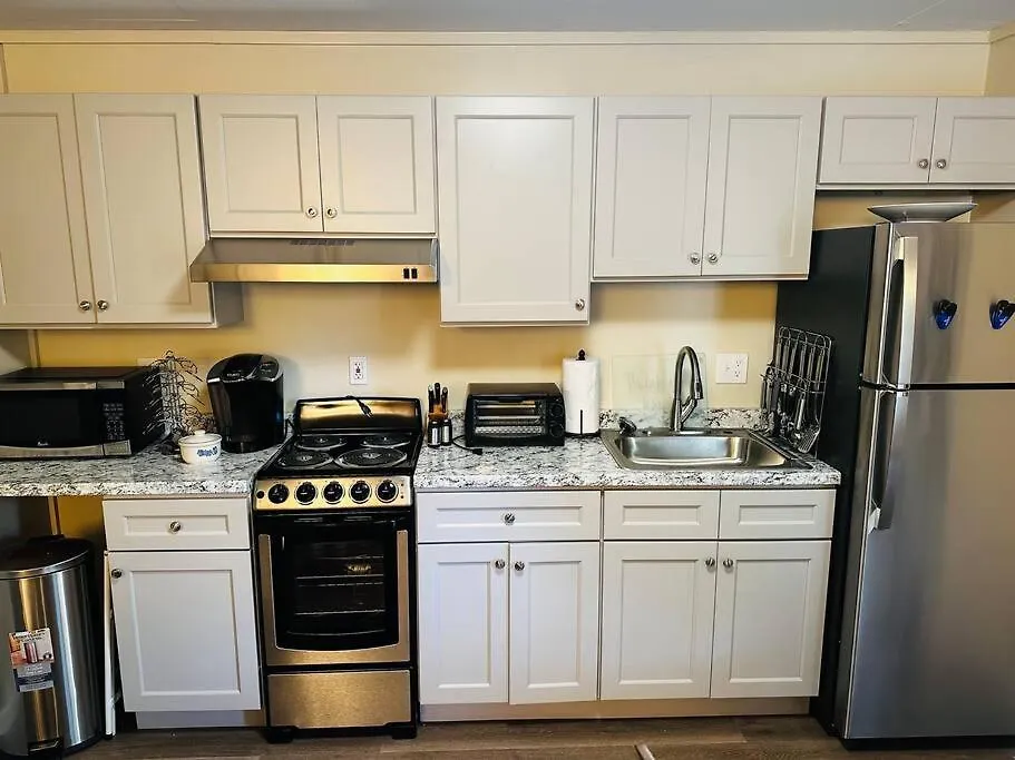 La Casita- King Suite, 3 Minutes To Parkway Holiday home Pigeon Forge