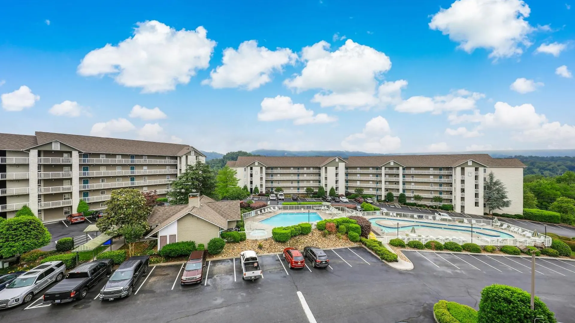 Paradise Pines Whispering Pines 133 Pigeon Forge