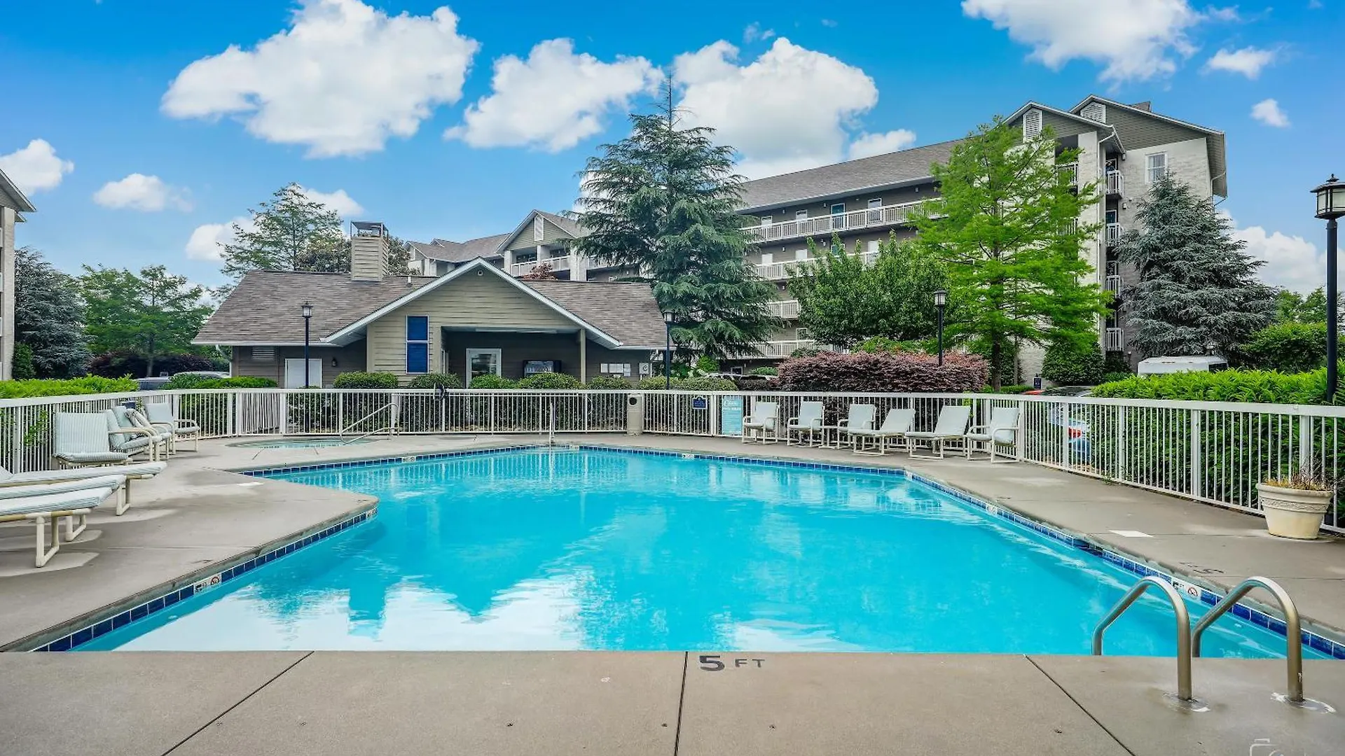 Apartment Paradise Pines Whispering Pines 133 Pigeon Forge