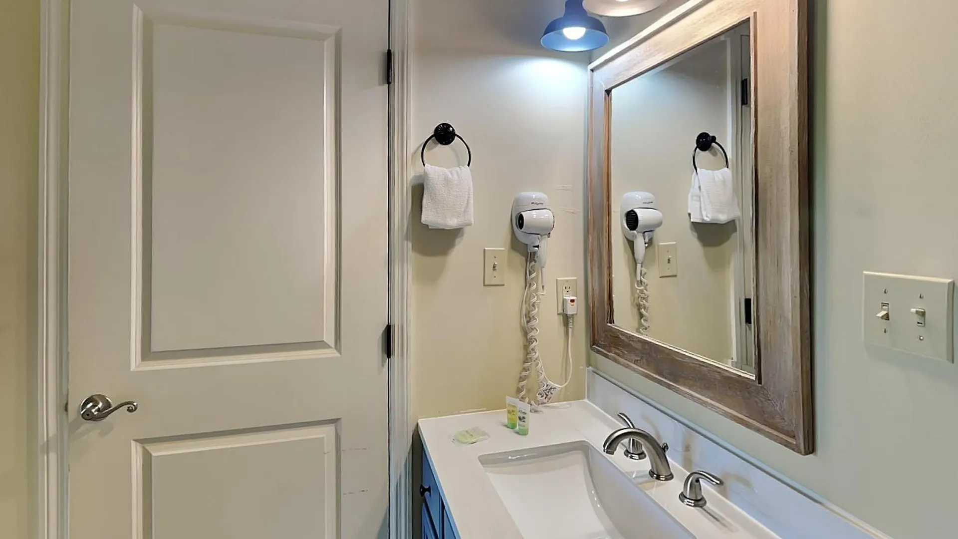 Heavenly River Cedar 703 Apartment *