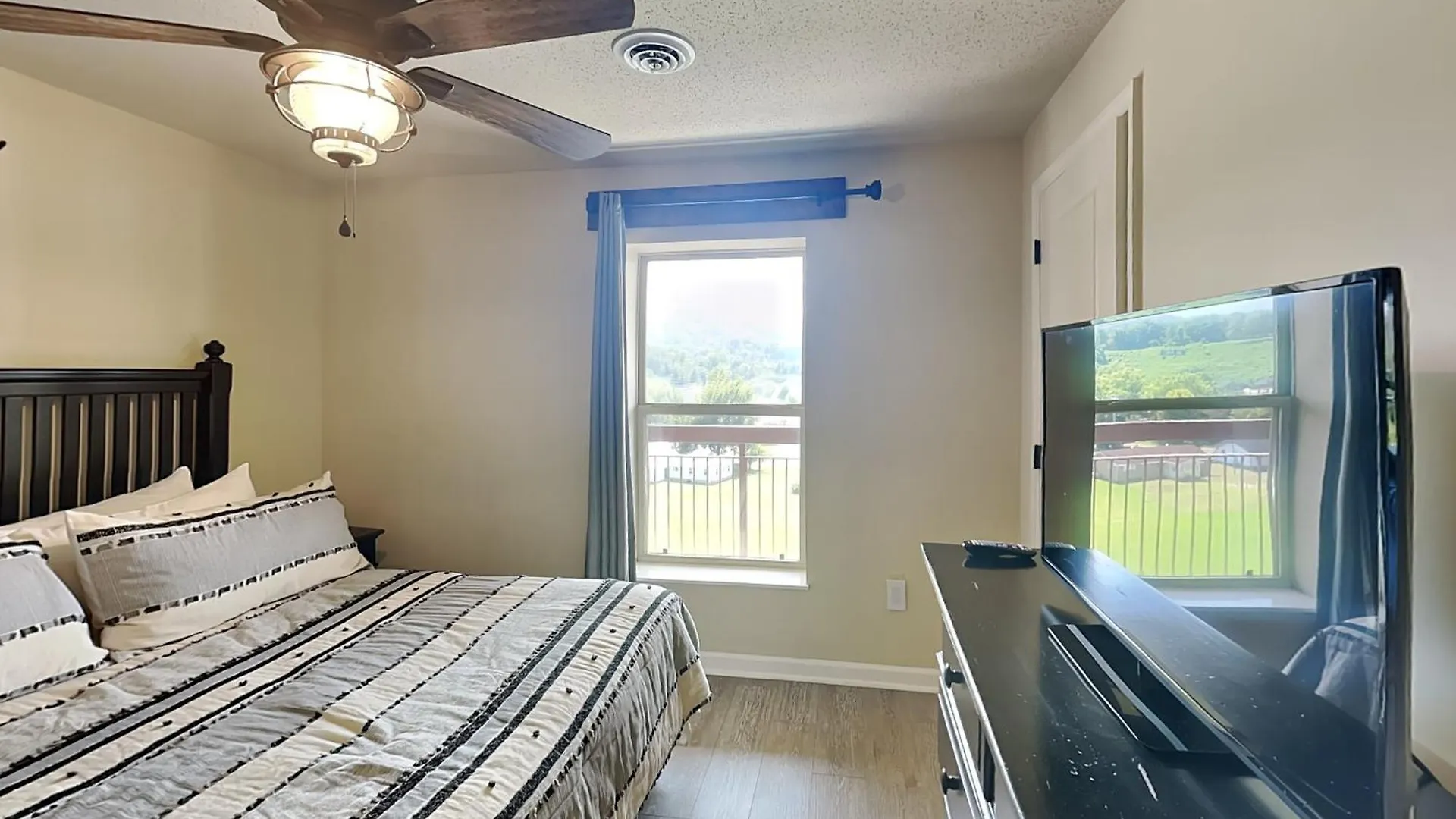 Apartment Heavenly River Cedar 703