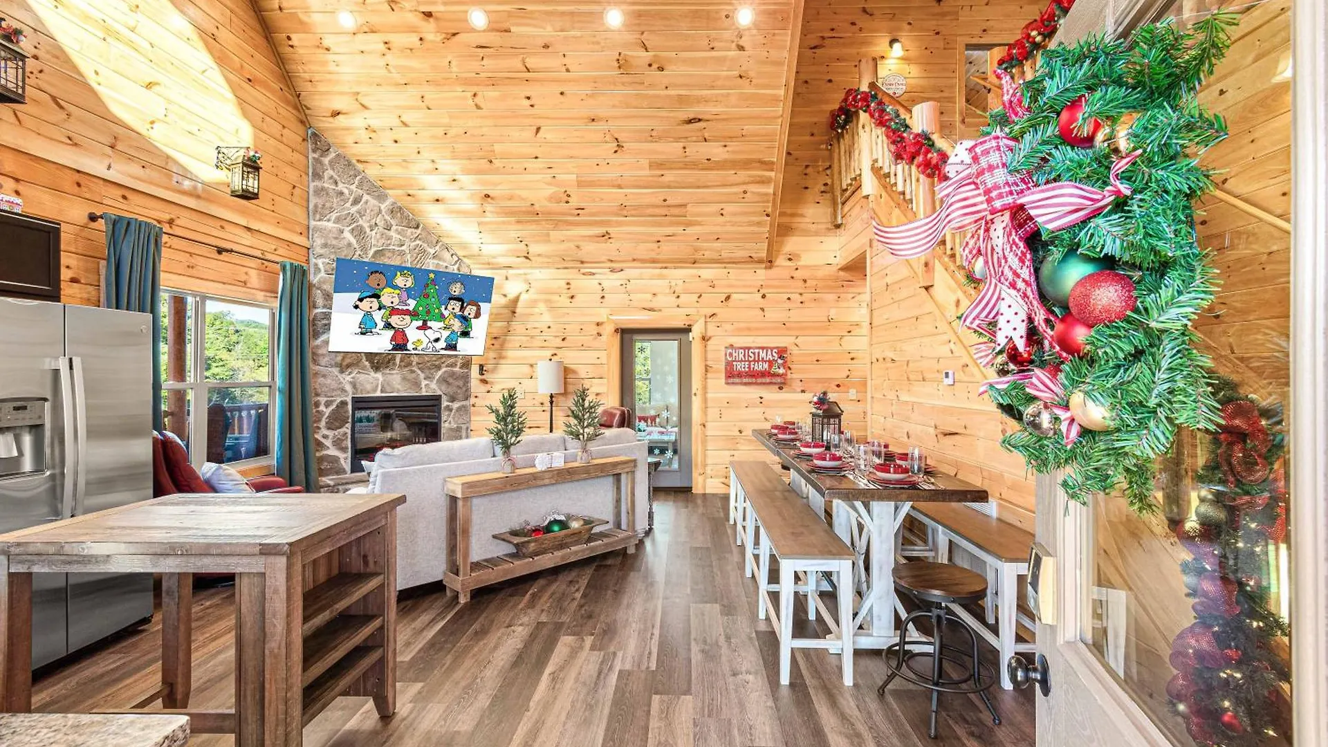Xmascabins By Smokystays- Christmas Themed Year Round! Holiday home *