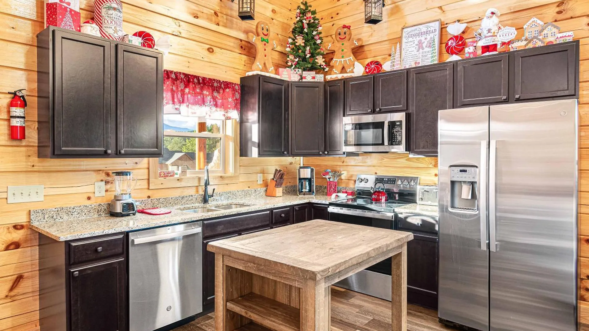 Xmascabins By Smokystays- Christmas Themed Year Round! Pigeon Forge