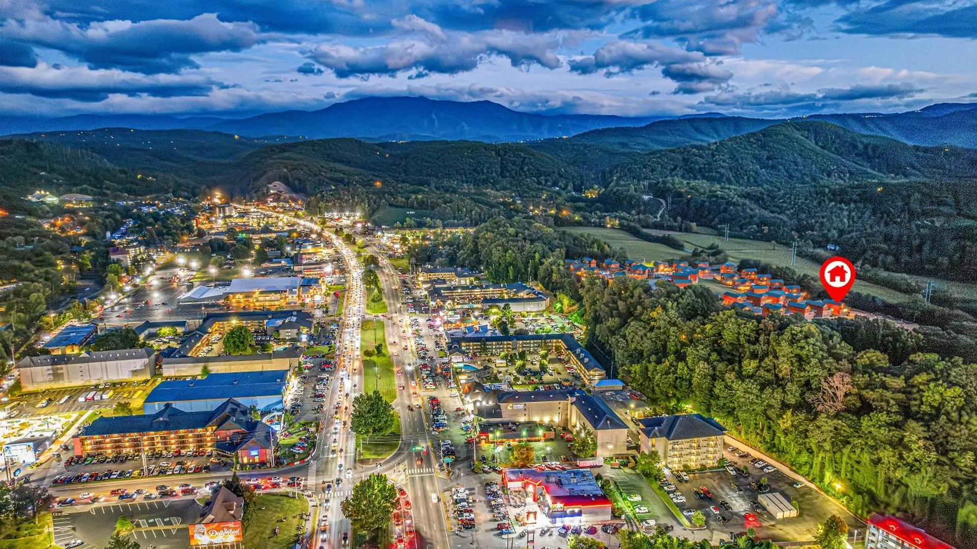 Xmascabins By Smokystays- Christmas Themed Year Round! * Pigeon Forge