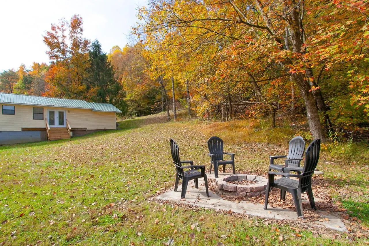 Holiday home Cozy W Loveseat Fireplace Grill *