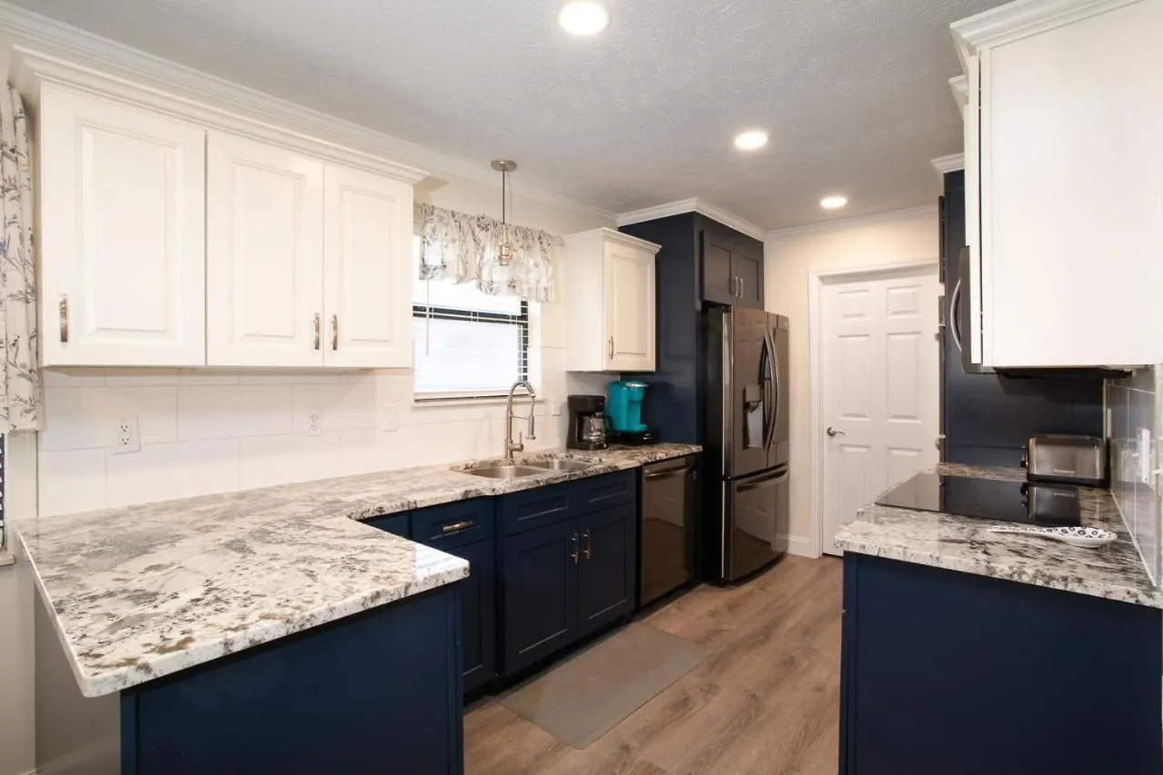Holiday home Cozy W Loveseat Fireplace Grill *