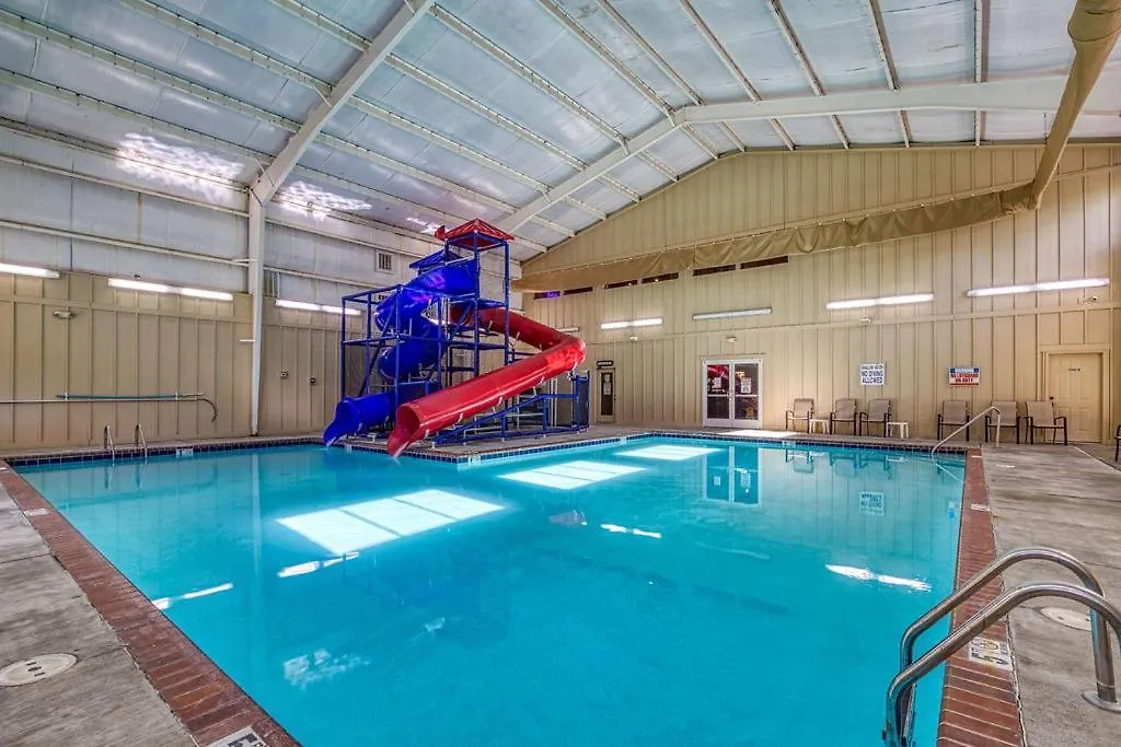 펜션 An Awesome View, Game Area, Pools, Pavilion, Free Attraction Tickets, Dollywood And More! *