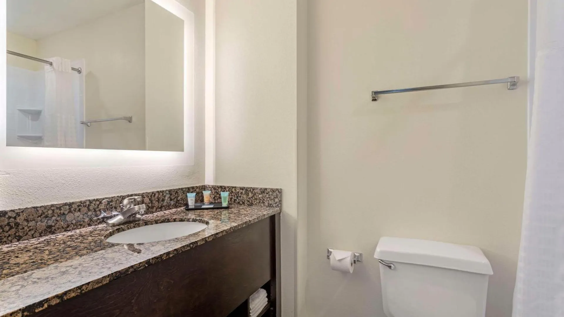 Leconte & Convention Center, Ascend Collection Hotell