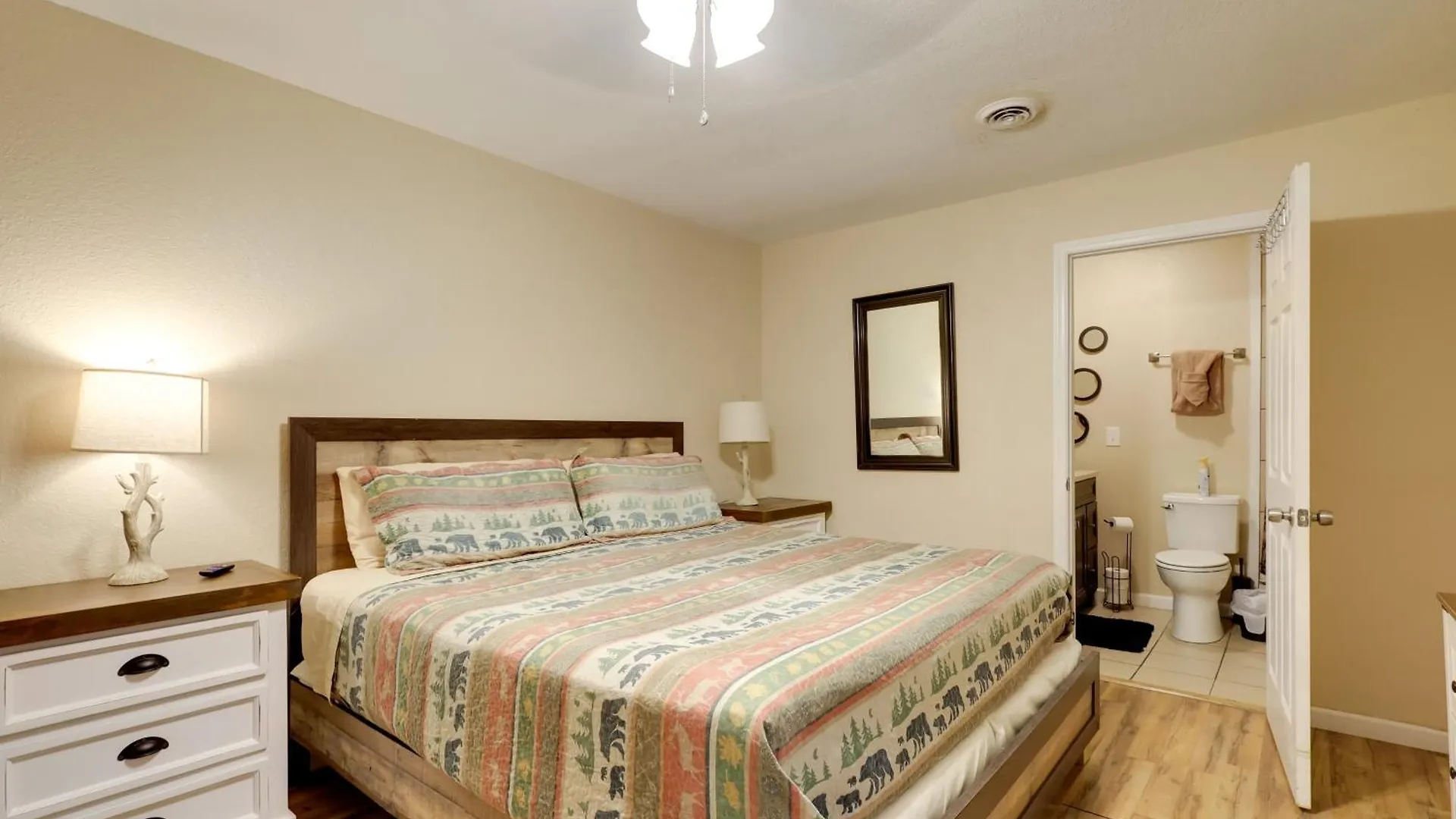 By Dollywood With Private Pool! Pigeon Forge