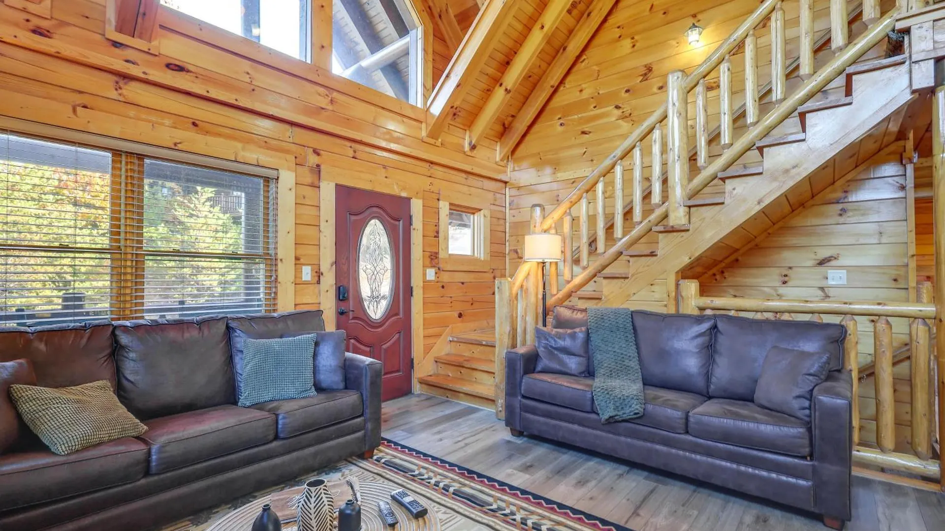 بيت للعطل With Decks And Hot Tub! بيدجن فورج