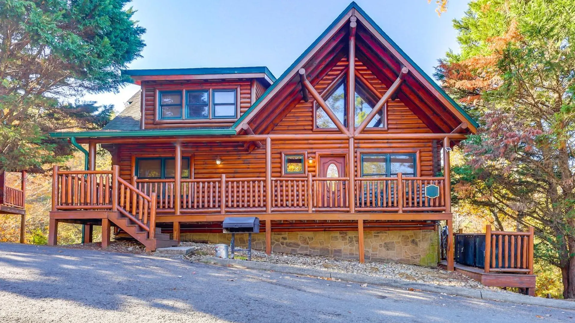 بيت للعطل With Decks And Hot Tub! بيدجن فورج