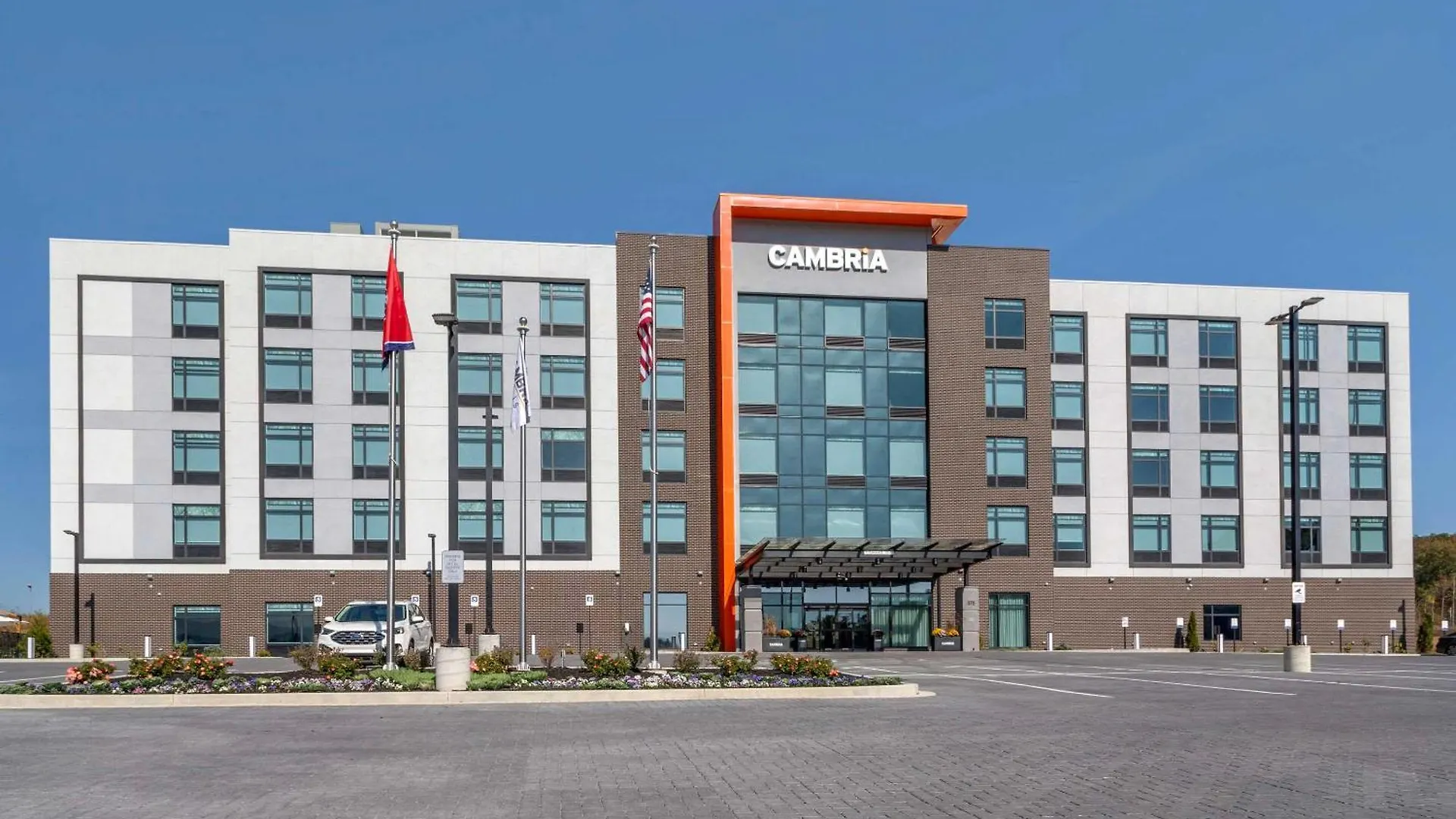 Hotel Cambria *