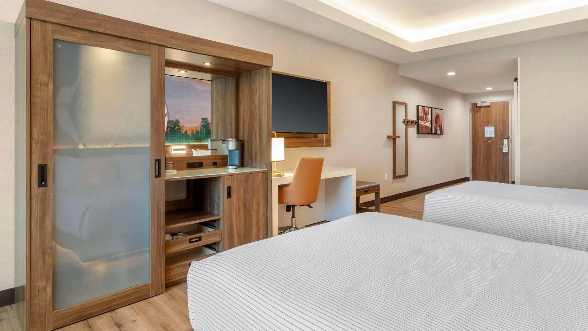 Cambria Hotel
