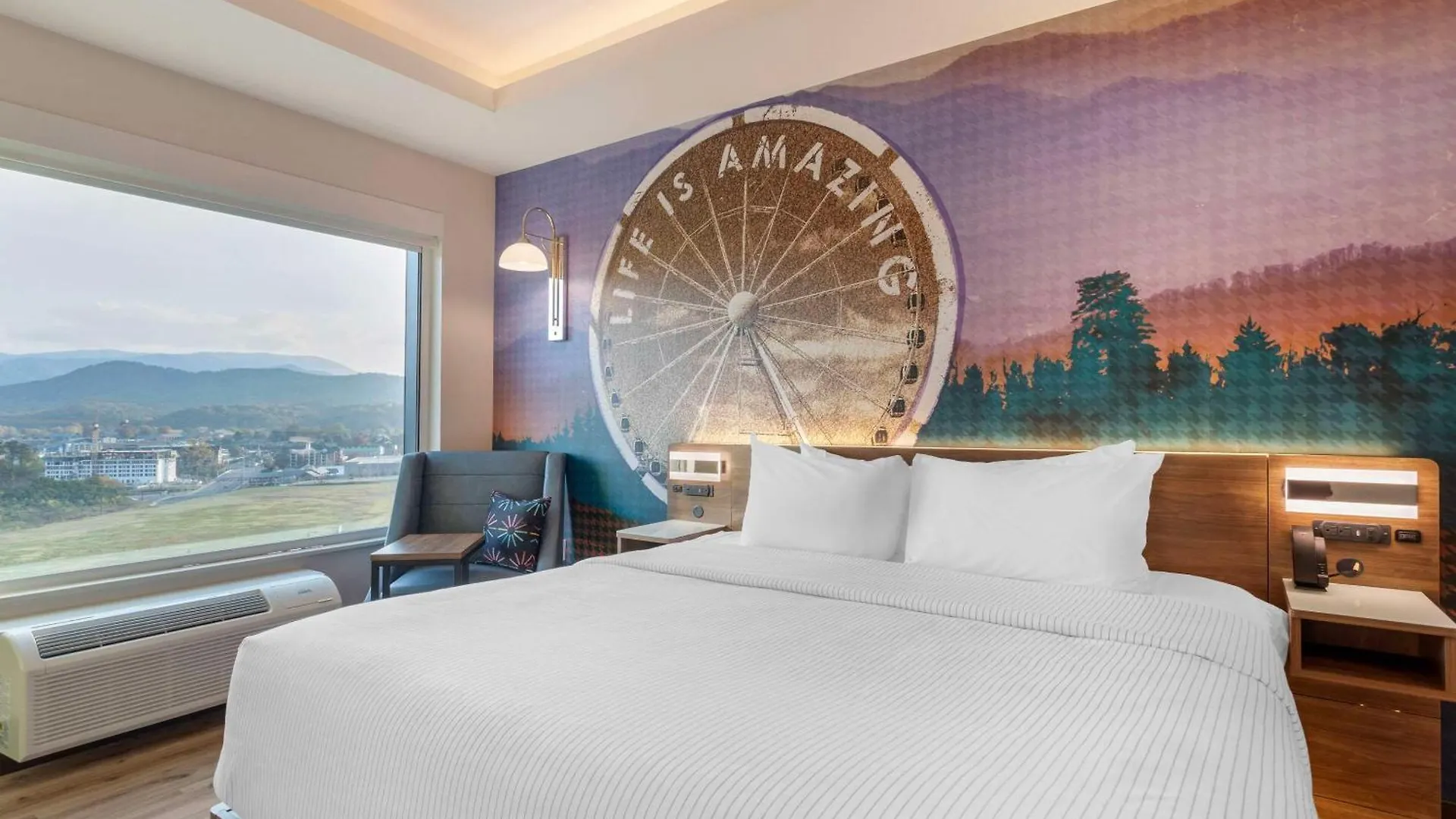 Hotel Cambria Pigeon Forge