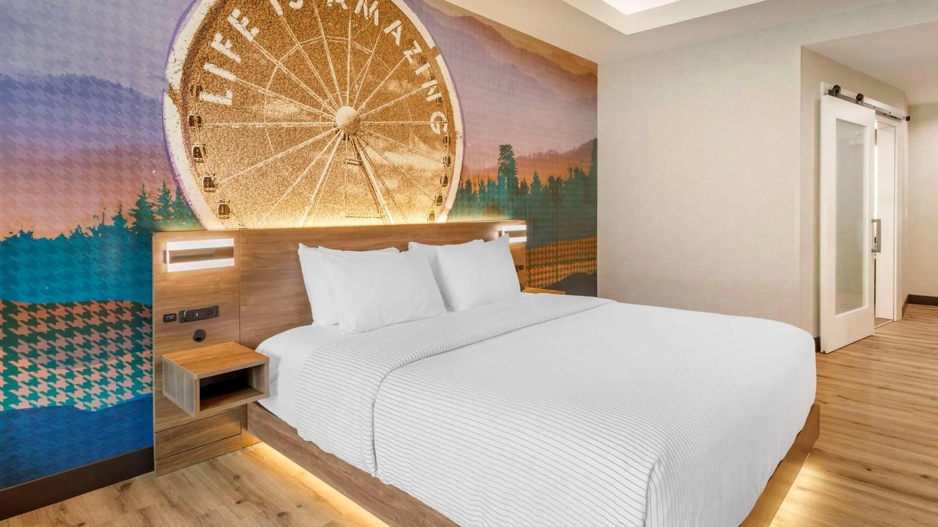 Cambria Hotel Pigeon Forge