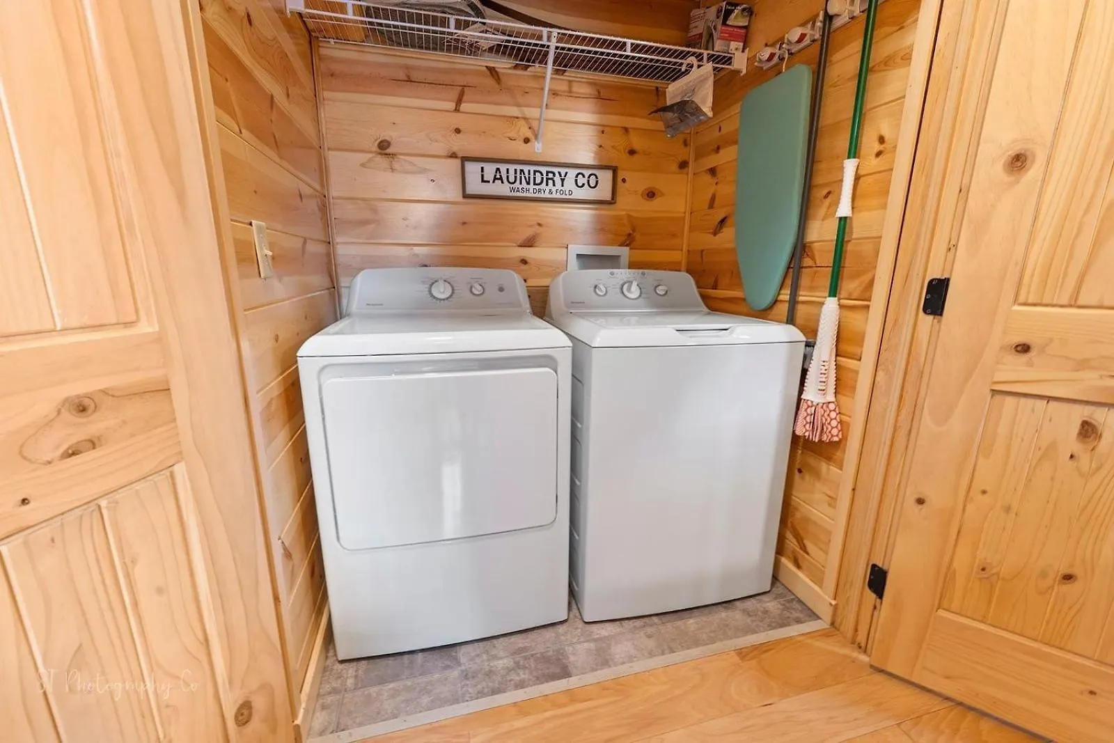 Foxes' Den With Private Hot Tub * Pigeon Forge