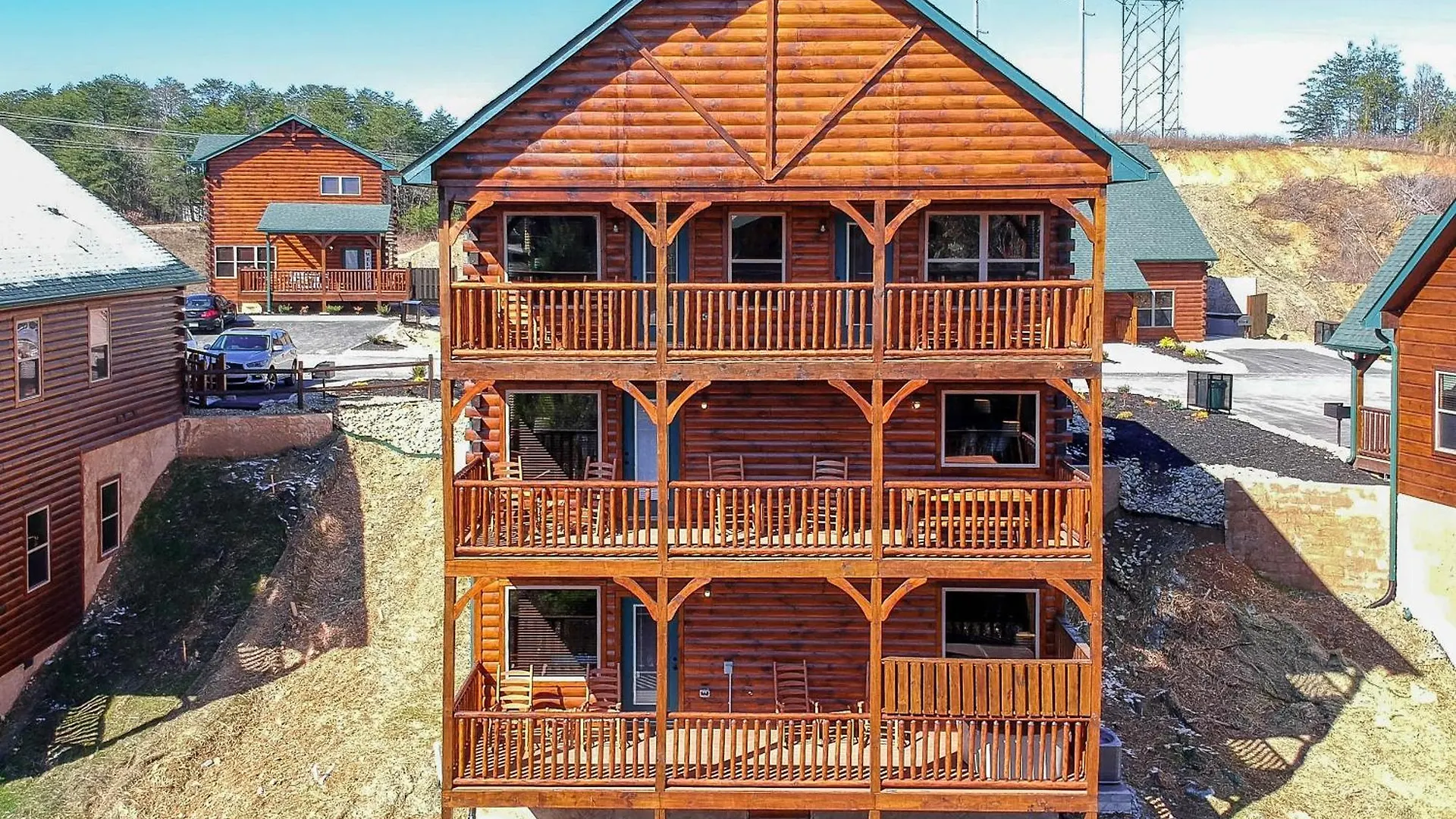 Luxury 5-br Near Parkway And Dollywood With Game And Hot Tub Casa de Férias *